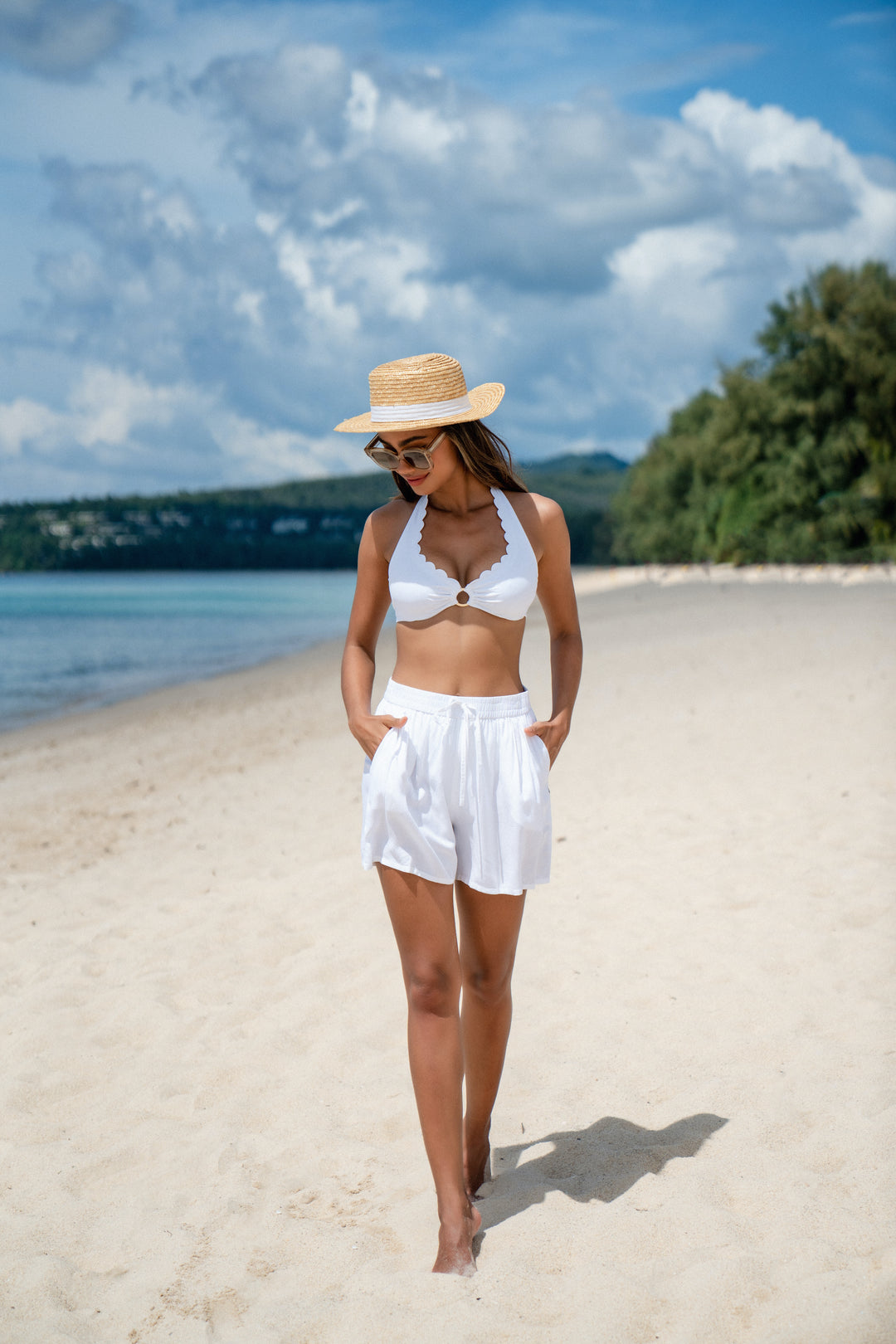 Minnie White Shorts - Resort Collection