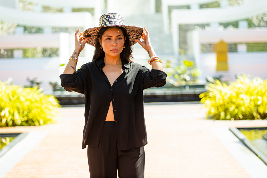 Minnie Black Shirt - Resort Collection