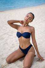 Laden Sie das Bild in den Galerie-Viewer, Venus Navy Bandeau-Top mit abnehmbaren Trägern