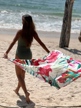 Cargar imagen en el visor de la galería, Secret Garden 105x150cm Pareo w Tassels - Resort Collection