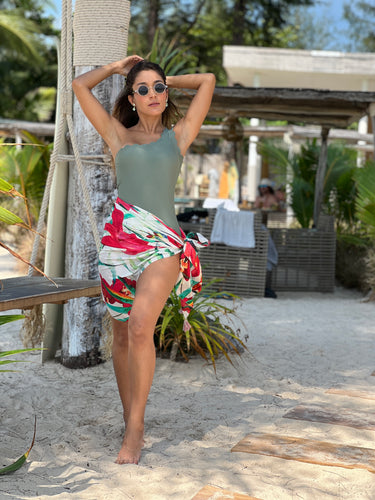 Secret Garden 105x150cm Pareo w Tassels - Resort Collection