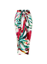 Cargar imagen en el visor de la galería, Secret Garden 105x150cm Pareo w Tassels - Resort Collection