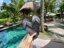 Load image into Gallery viewer, KAANDA FlipFlop with LoveKnot - Resort Collection